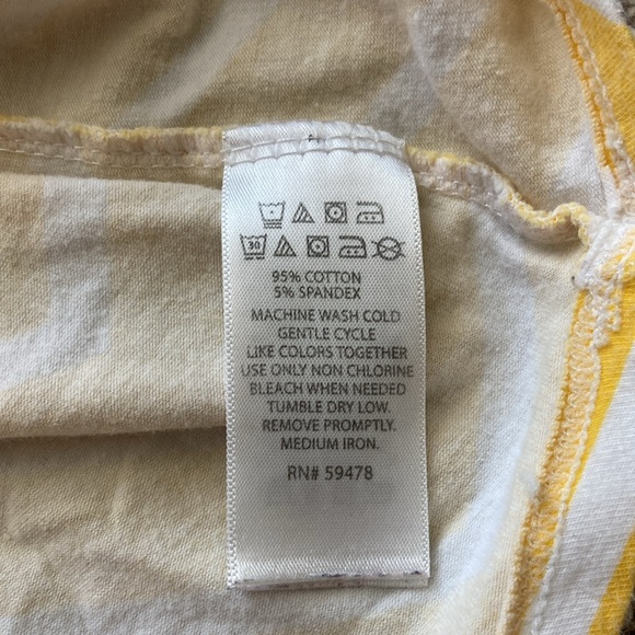 Two tunic-style tops (Carter’s , Maggie & Zoe), 12 months size - Picture 8 of 15